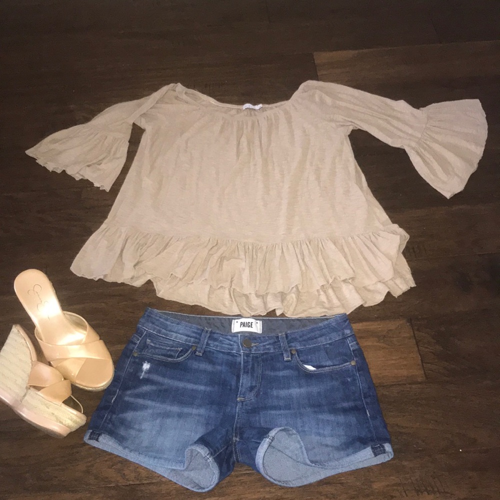 M\\C long sleeve ruffle tee